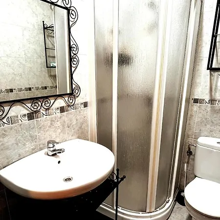 La Isla Confortllanes *